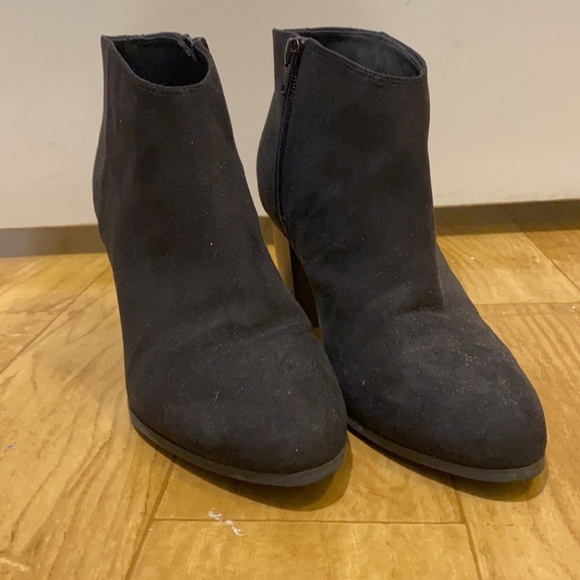 Black bootie - Picture 2 of 4